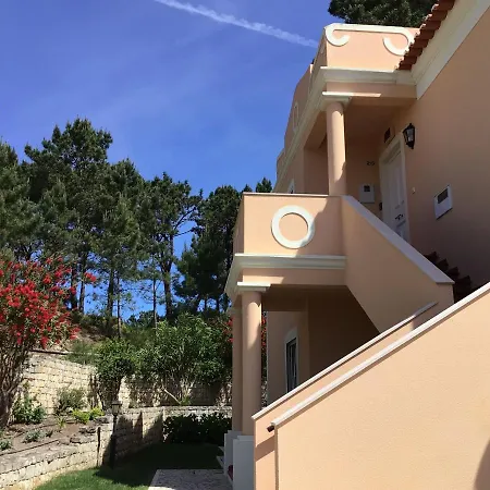 Pearl Of Praia Amoreira (Leiria)